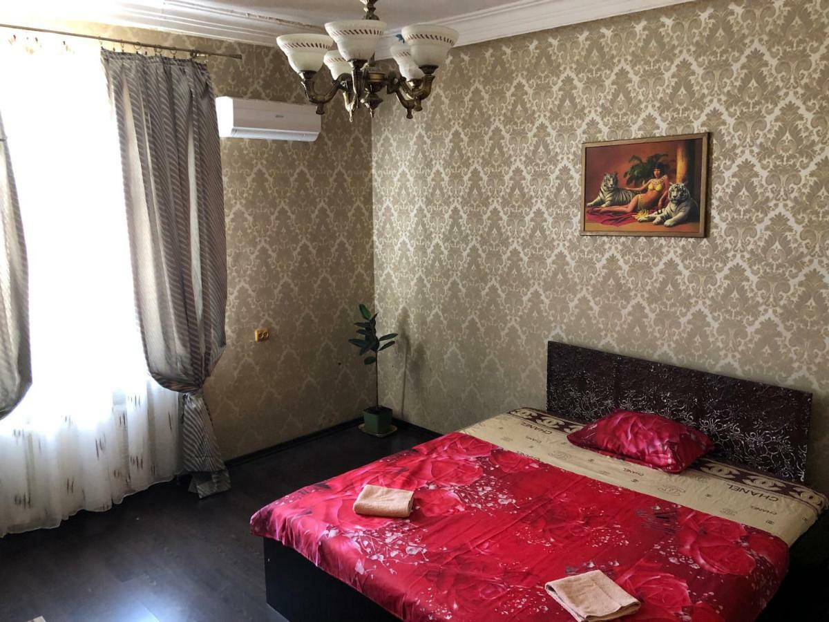 Apartment in the city centre دنيبروبيتروفسك المظهر الخارجي الصورة